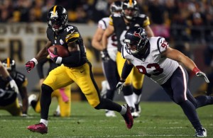 453051-pittsburgh-steelers-running-back-leveon-bell